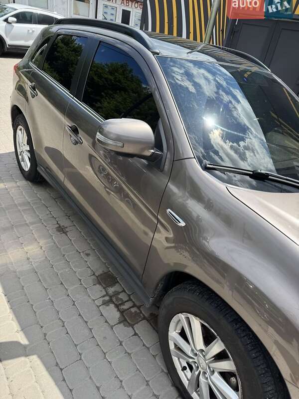 Mitsubishi ASX 2011