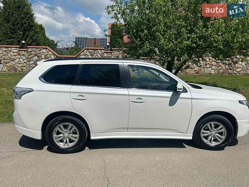 Mitsubishi Outlander 2012