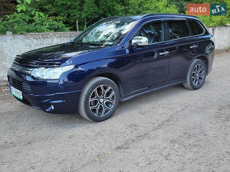 Mitsubishi Outlander 2013