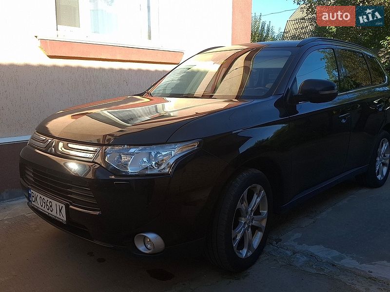 Mitsubishi Outlander 2013