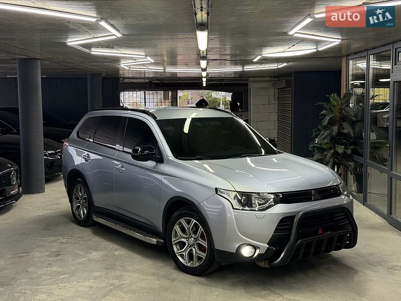 Mitsubishi Outlander 2014