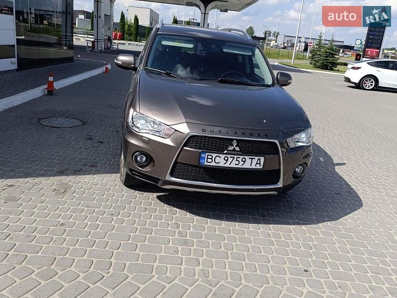 Mitsubishi Outlander 2010