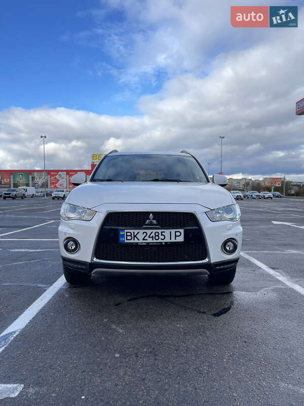 Mitsubishi Outlander 2010