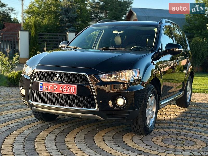 Mitsubishi Outlander 2011