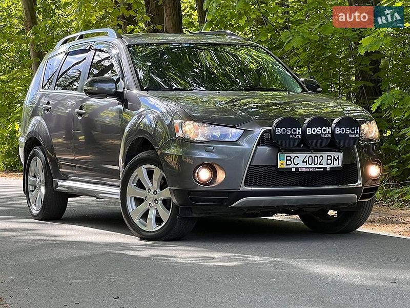 Mitsubishi Outlander 2011