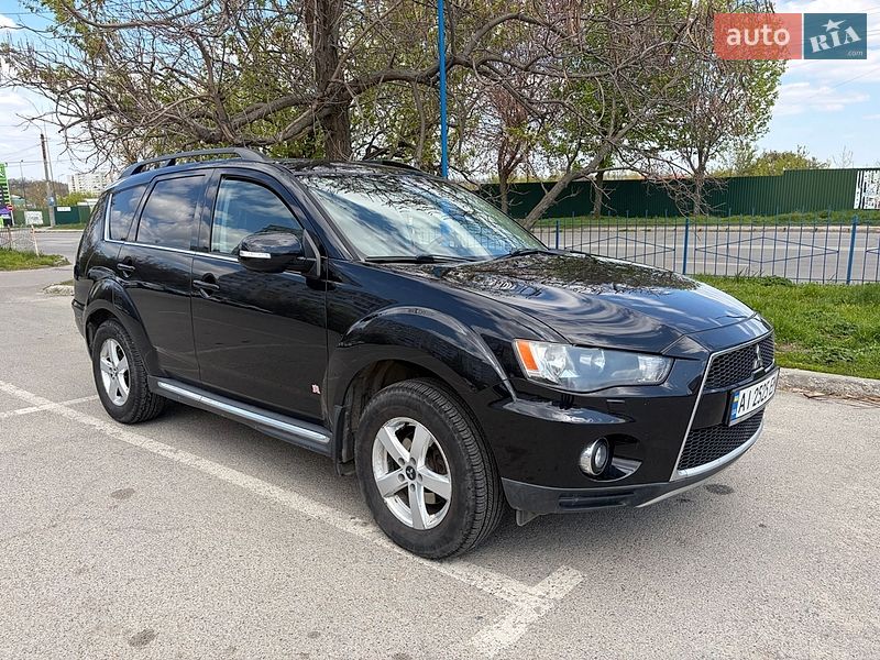 Mitsubishi Outlander XL 2011