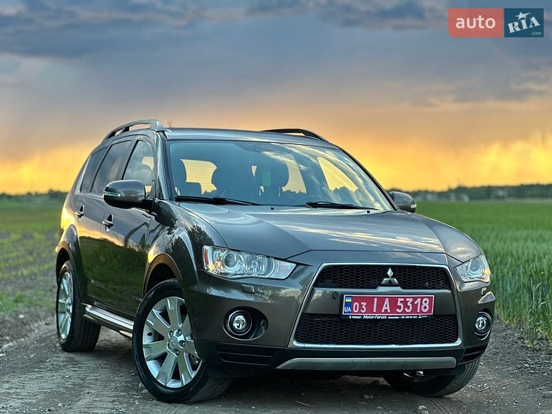 Mitsubishi Outlander 2011