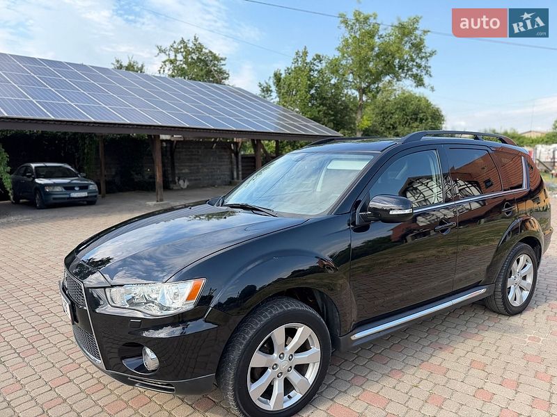 Mitsubishi Outlander 2012