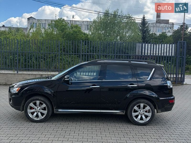Mitsubishi Outlander 2011