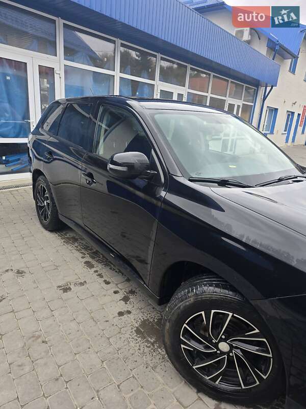 Mitsubishi Outlander 2013
