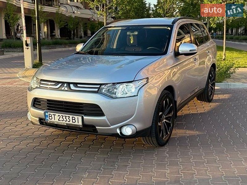 Mitsubishi Outlander 2013