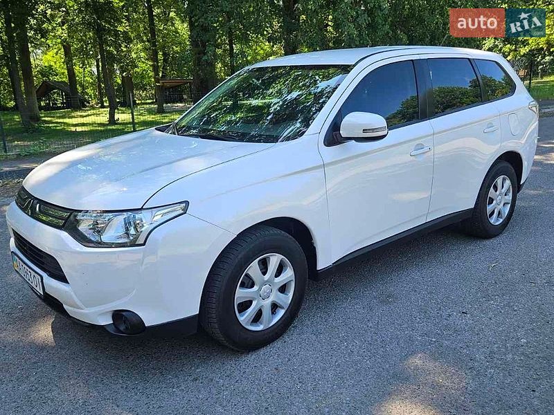 Mitsubishi Outlander 2013