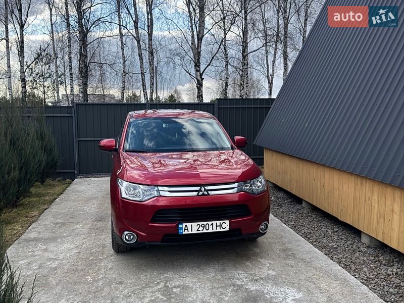 Mitsubishi Outlander 2014
