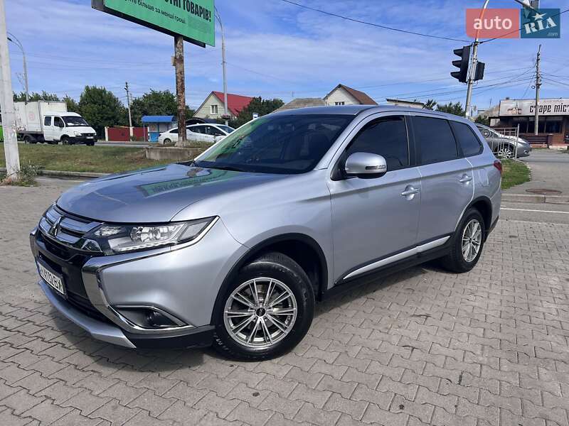 Mitsubishi Outlander 2016