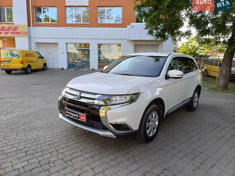 Mitsubishi Outlander 2016