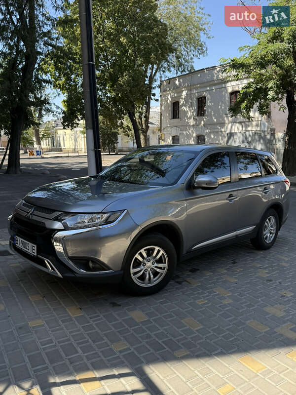 Mitsubishi Outlander 2019