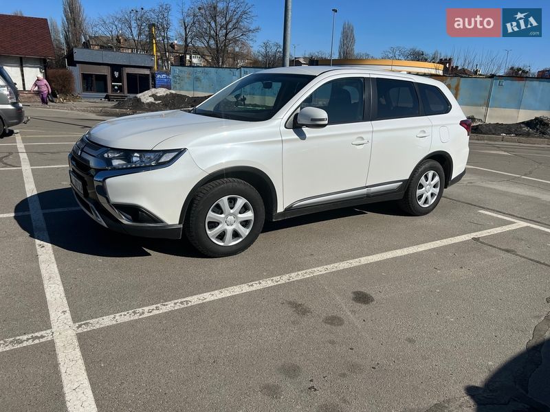 Mitsubishi Outlander 2020
