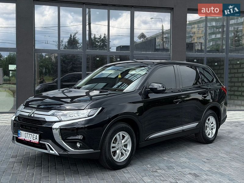 Mitsubishi Outlander 2021