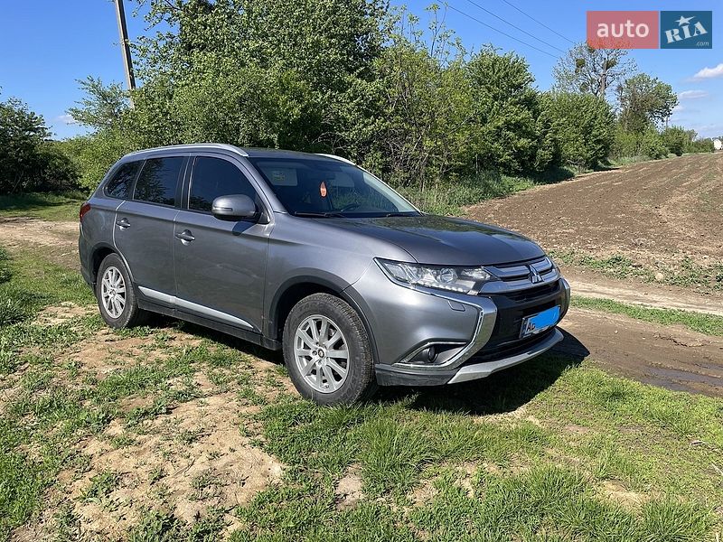 Mitsubishi Outlander 2016