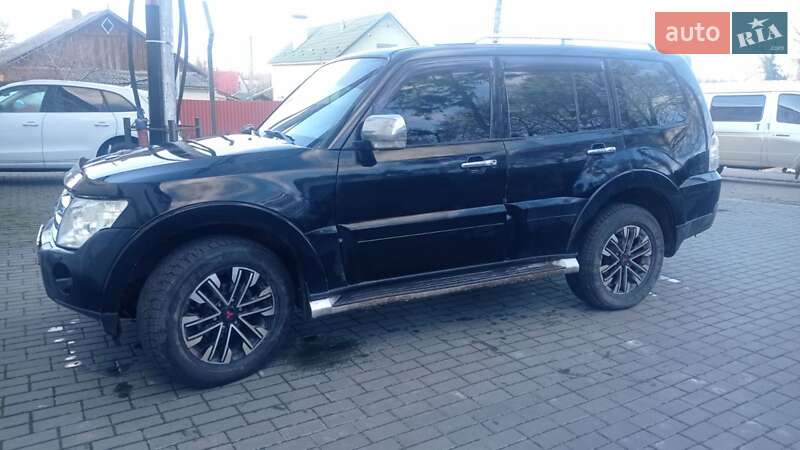 Mitsubishi Pajero 2008