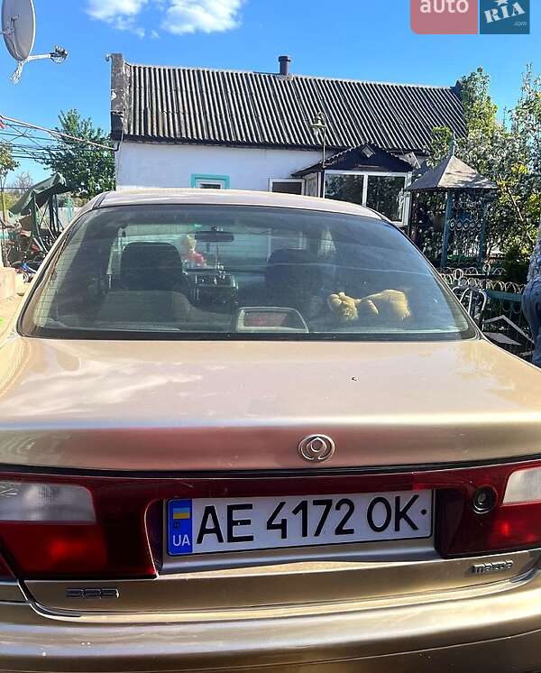 Mazda 323 1997