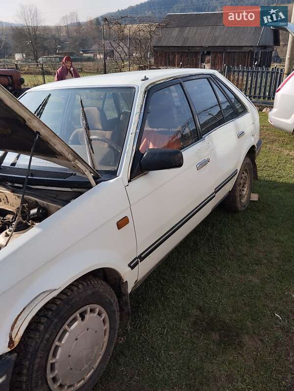 Mazda 323 1988