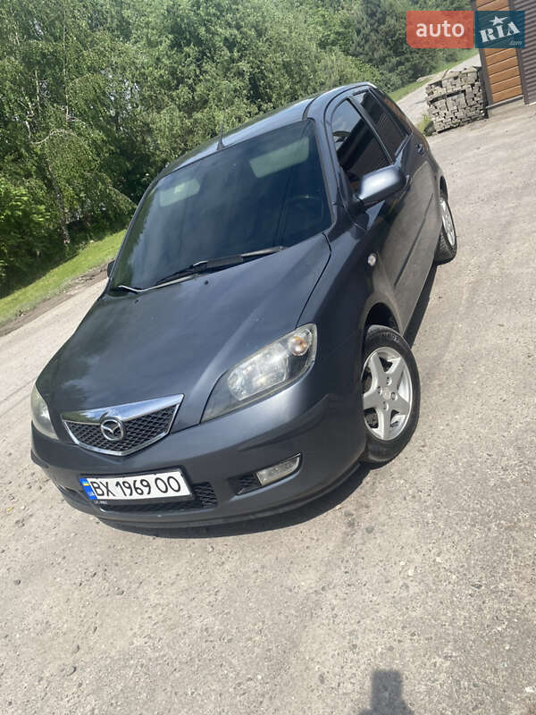 Mazda 2 2004