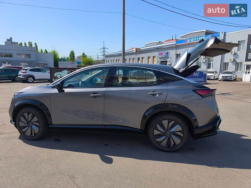 Nissan Ariya 2023