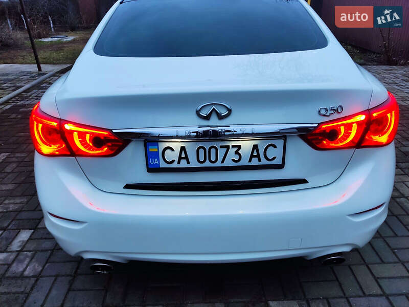 Infiniti Q50 2015
