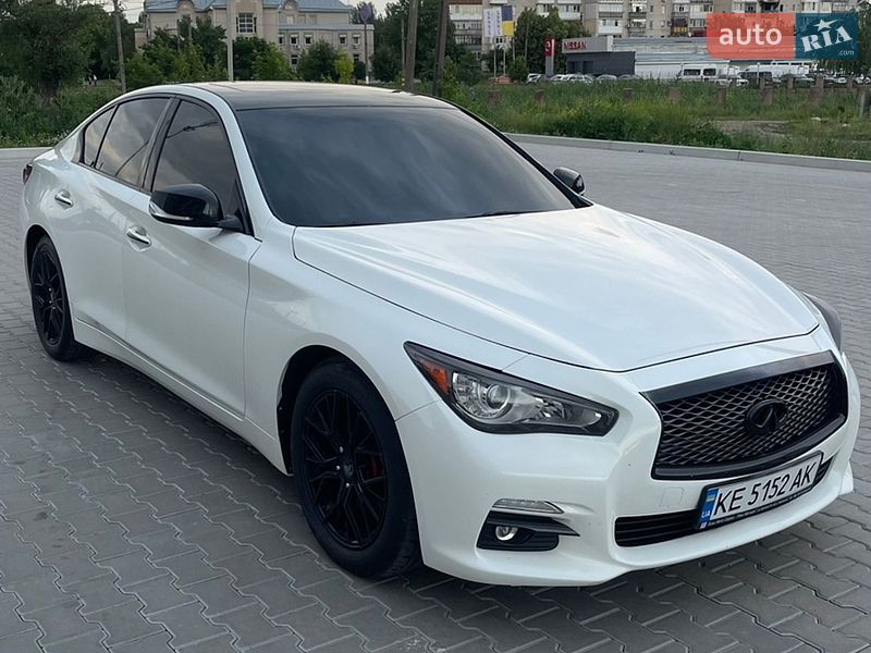 Infiniti Q50 2015