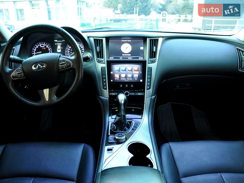 Infiniti Q50 2015