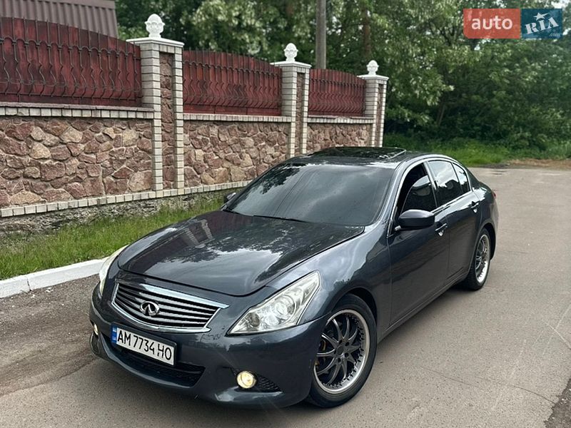 Infiniti G37 2012
