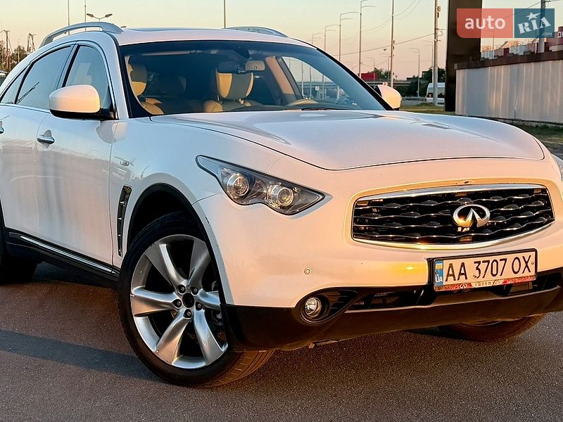 Infiniti FX 35 2010