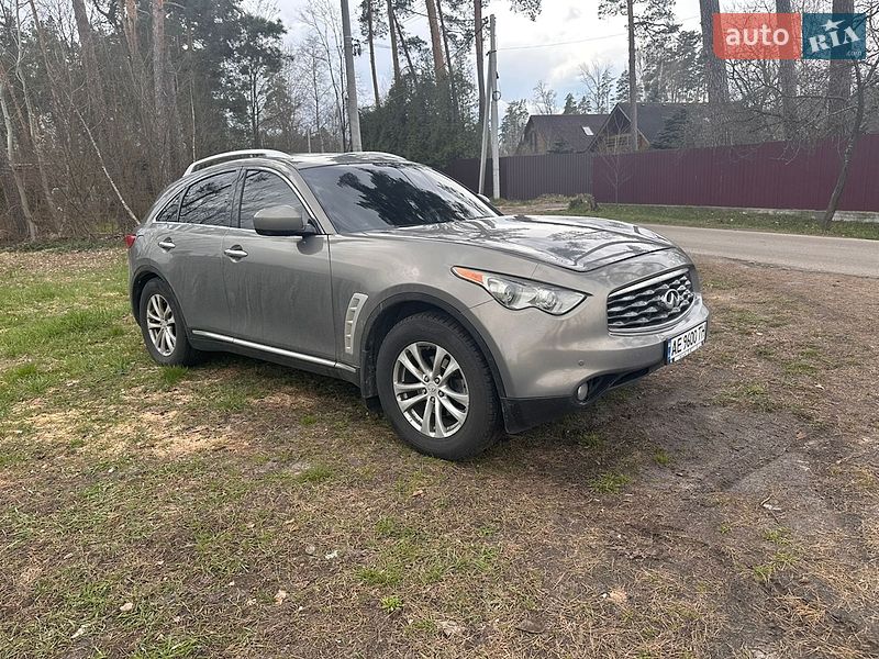 Infiniti FX 35 2010