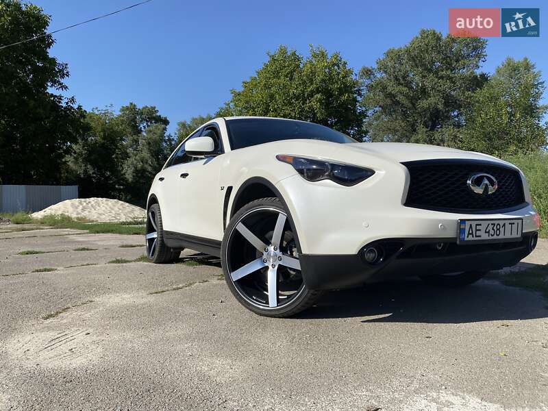 Infiniti QX70 2016
