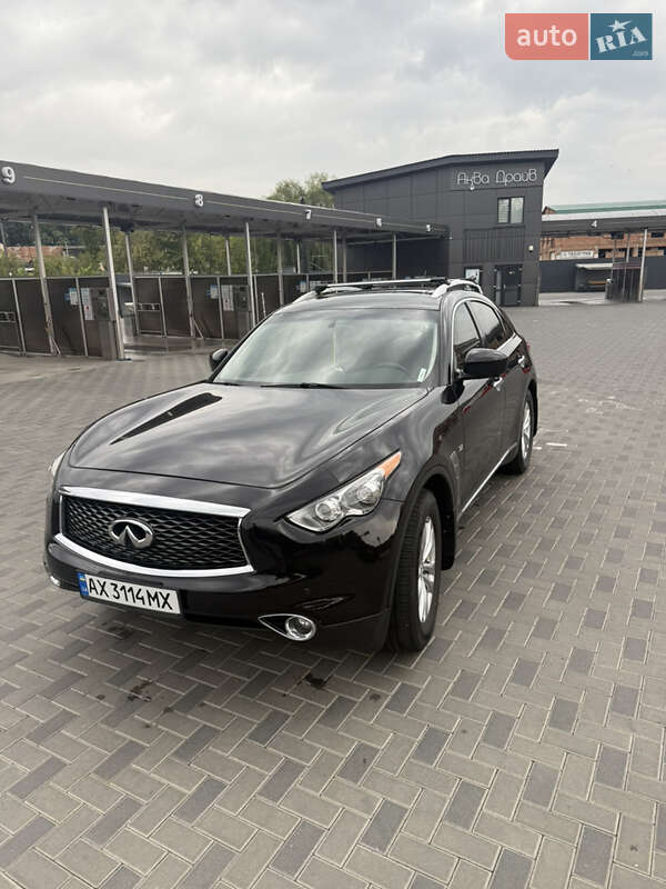 Infiniti QX70 2016