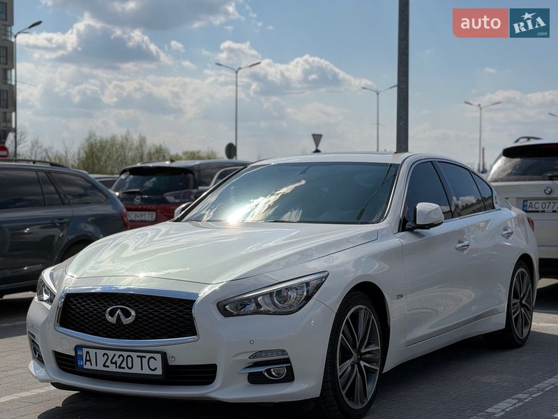 Infiniti Q50 2014
