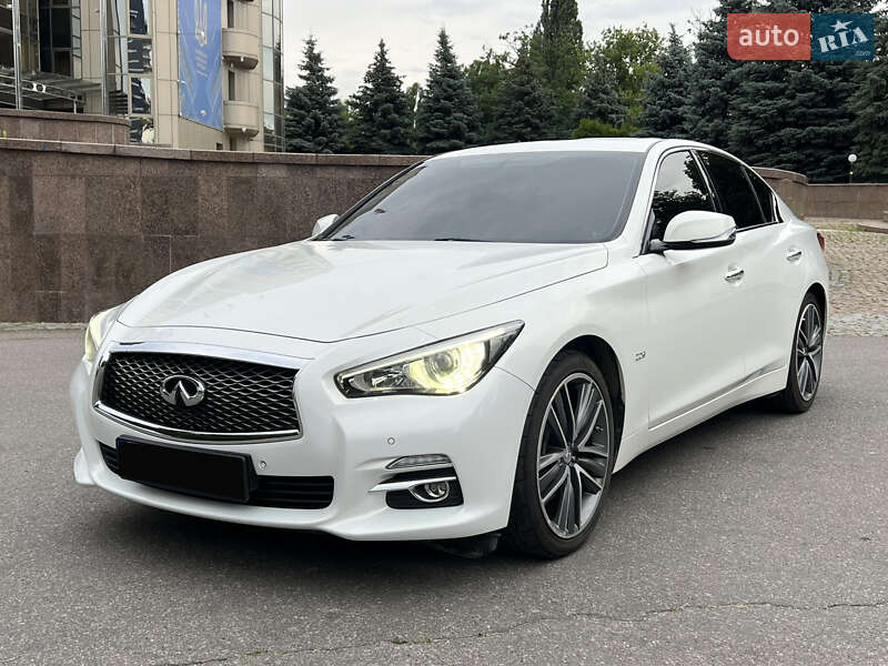 Infiniti Q50 2014