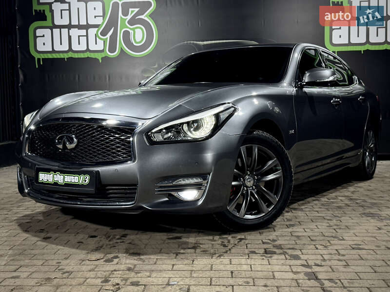 Infiniti Q70 2015