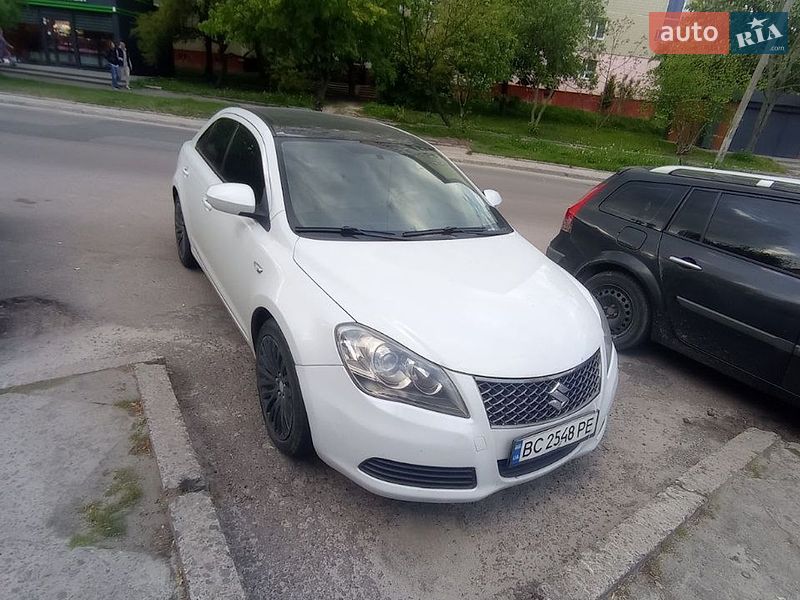 Suzuki Kizashi 2011