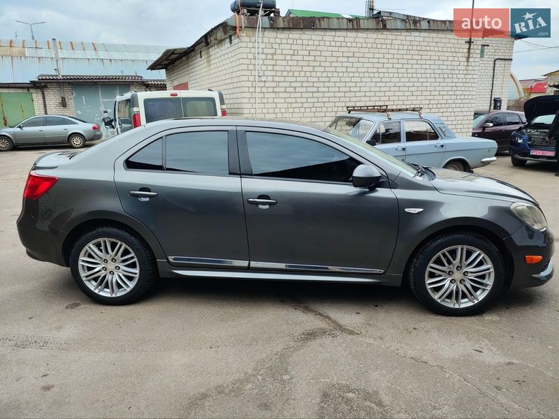 Suzuki Kizashi 2012