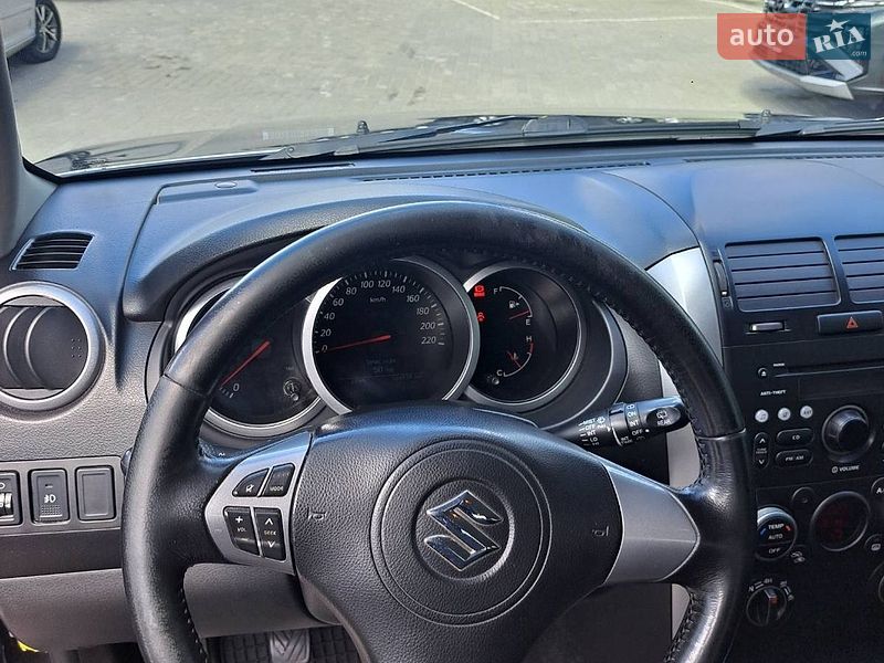 Suzuki Grand Vitara 2013