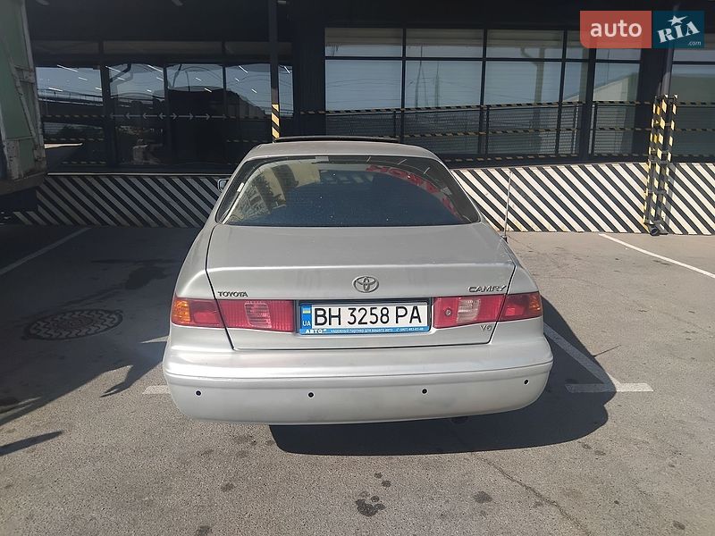 Toyota Camry 2000