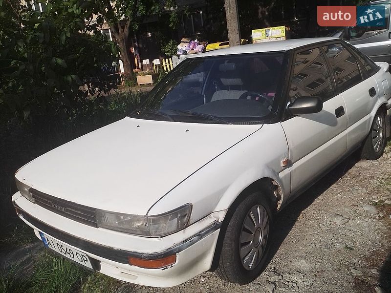 Toyota Corolla 1990