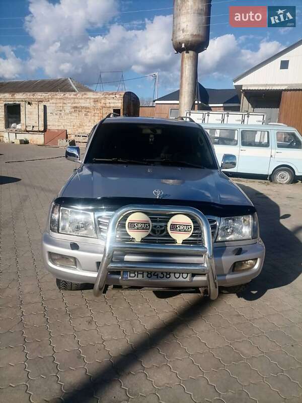 Toyota Land Cruiser 1999