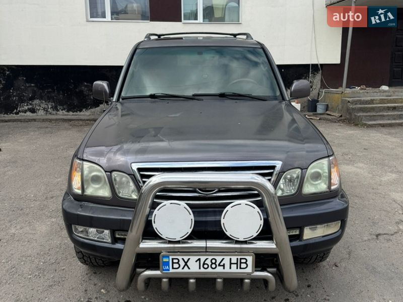 Lexus LX 2000