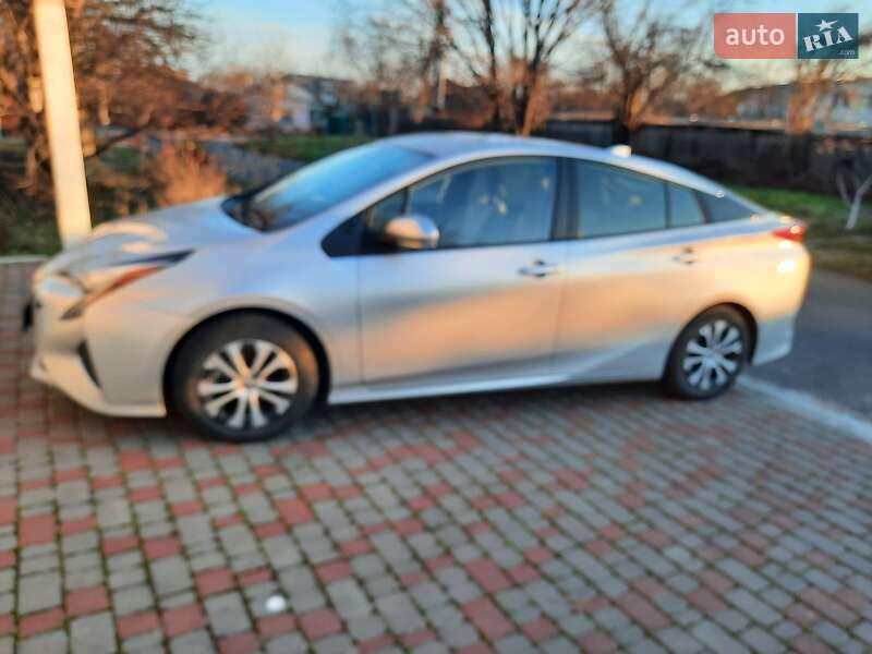 Toyota Prius 2021