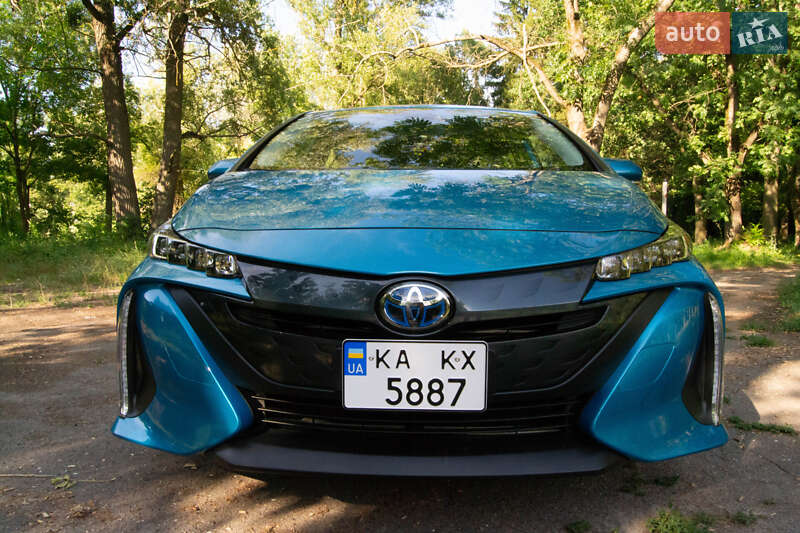 Toyota Prius 2021
