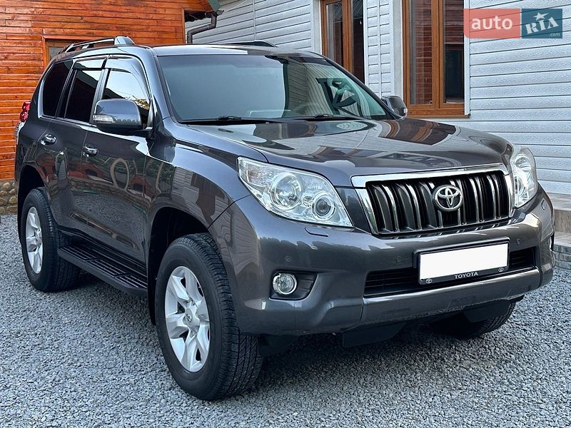 Toyota Land Cruiser Prado 2013