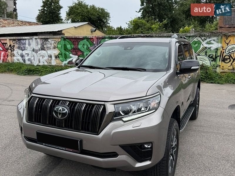 Toyota Land Cruiser Prado 2021
